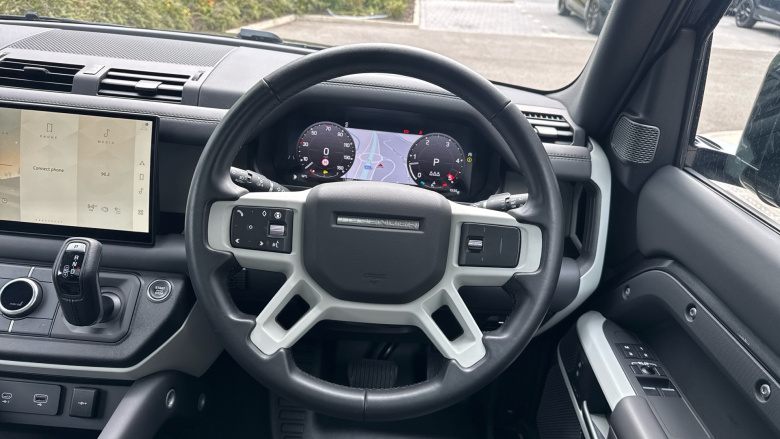 Land Rover Defender 3.0 D250 X-Dynamic HSE 90 3dr Auto Diesel Estate